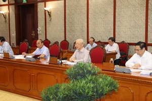 總書記阮富仲主持會議。（圖源：越通社）