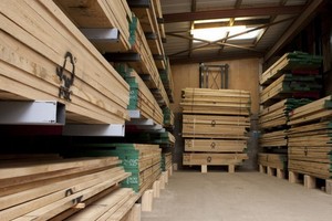 圖為拼木板產品。