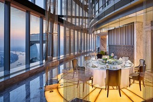 J酒店餐廳窗外景象。（圖源：J酒店上海中心）