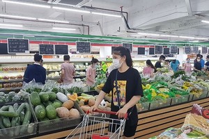 疫情複雜多變，但今年上半年的宏觀經濟穩定和通脹獲抑制。