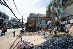 濱城-參良地鐵2號線清拆移交場地工作現場。（圖源：獨立）