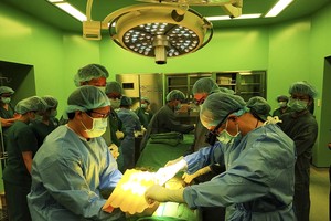 阮俊秀捐贈器官的手術一瞥。