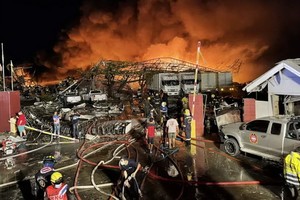 位於泰國首都曼谷東部北欖府的一家化學品工廠5日凌晨發生爆炸事故，造成至少20人受傷。（圖源：互聯網）