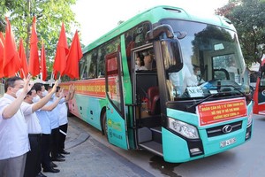 清化省醫務人員啟程支援本市。（圖源：清化報）