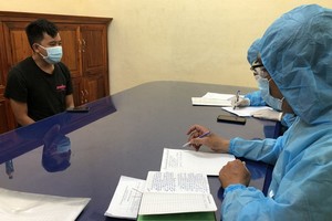 職能力量向 H.M.G 錄取口供。（圖源：N.H）