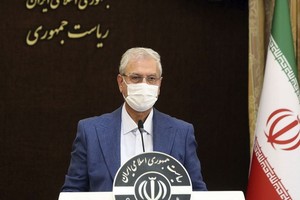 伊朗政府發言人拉比埃7月13日稱，伊朗正在和美國就交換在押人員進行談判。 （圖源：AP）