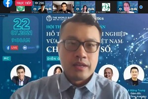 世行高級經濟學家 Shawn Tan 在研討會上發言。（圖源：月明）