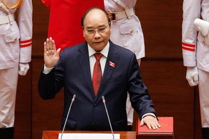新任國家主席阮春福宣誓就職。（圖源：VGP）