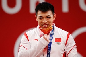 獲獎者可摘下口罩拍照30秒