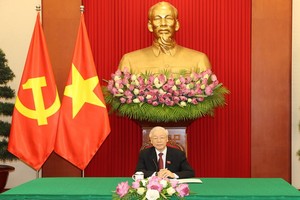 阮富仲總書記與古共第一書記通電話