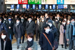 日本日增新冠確診病例首次過萬。（圖源：互聯網）