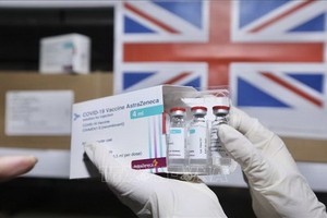 圖為英國生產的阿斯利康新冠疫苗。（圖源：越通社）