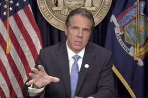 美國紐約州民主黨籍州長科莫當地時間11日宣佈辭職，兩週內生效。（圖源：路透社）