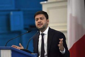 馬賽市長 Benoît Payan 向媒體稱“槍支太容易買到”。（圖源：AFP）