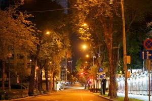 8月22日晚間，本市街上清冷無人。（圖源：光廉）