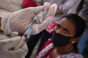 印度20日批准使用全球首款DNA新冠肺炎疫苗「ZyCoV-D」，聲稱有效率達66%。（圖源：EPA）