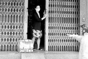 職能力量向第八郡有新冠肺炎確診者居家隔離的民戶供應糧食和必需品。