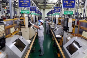 改革體制、改善經營環境將是經濟越過疫情難關的順利條件。