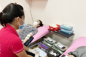 6月5日，市民在人道獻血中心捐血。（圖源：TNO）