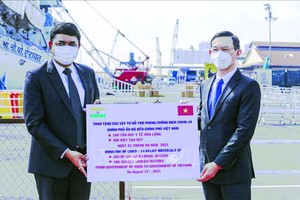 接受印度捐贈醫療儀器