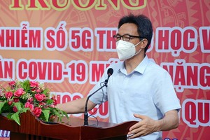 政府副總理武德膽在國防部5G傳染病野戰醫院的落成啟用儀式上致詞。（圖源: 春強）