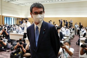 河野太郎在民調繼續領先。（圖源：AFP）