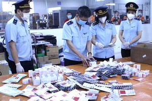 海關力量查獲的走私藥品。（屠呦呦：海關總局）