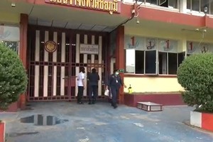 泰國洛坤府公共衛生辦公室17日表示，該府一所監獄2500餘名服刑人員中有1195人確診感染新冠病毒。（圖源：泰國媒體）