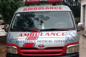 假救護車載人從本市返回富安省導致疫情傳播。 （照片由富安省綏和市公安科提供）。