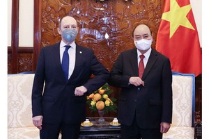 國家主席接見各國大使遞交國書