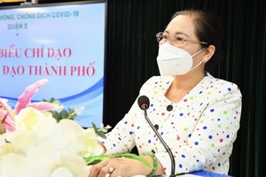 市人民議會主席阮氏麗在會議上發表指導意見。（圖源: 越勇）