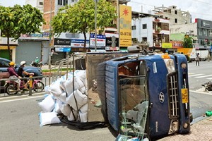 於8月9日在徑陽王街發生，導致兩人受傷和一人死亡的交通事故現場。