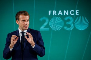 當地時間10月12日，法國巴黎，法國總統馬克龍公佈“法國2030”計劃。（圖源：視覺中國）