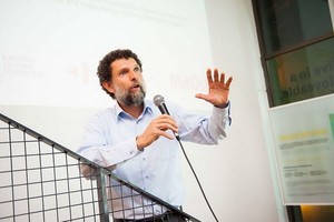 土耳其商人奧斯曼‧卡瓦拉被關押四年。（圖源：M.E.O） 