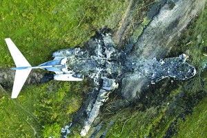 美飛機墜毀   21人全部生還