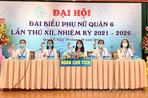 主席團主持大會。（圖源：市黨部新聞網） 