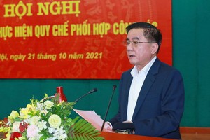 中央檢查委員會主任陳錦秀在會議上發言。（圖源：越通社）