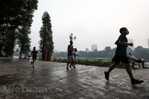 河內首都居民進行鍛煉身體。（圖源：互聯網）