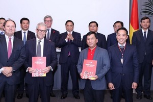 政府總理范明政見證越南與英國企業之間的合作備忘錄交換儀式。（圖源：VGP）