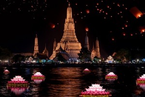 泰國水燈節一景。（圖源: ShutterStock）