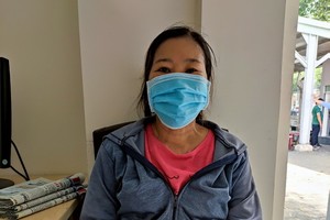 談及病情，湯淑金熱淚盈眶。