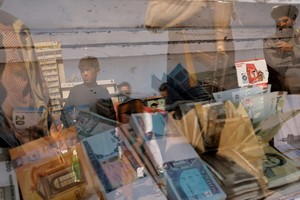 阿富汗塔利班11月2日宣佈，全面禁止在國內使用外幣。