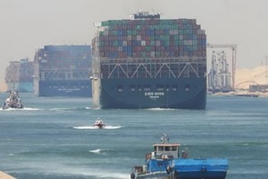 蘇伊士運河的船舶通行費將於2022年2月提高6%。（圖源：互聯網）