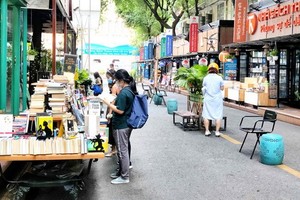 除了滿足購買書籍的需求外，本市書香街還是遊客理想的觀光地點。