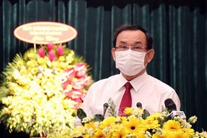 市委書記阮文年在會議上發言。（圖源：越通社）