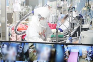 韓國中央防疫對策本部17日通報，截至當天零時，韓國過去24小時新增新冠確診病例3187例，為疫情暴發以來第二高。（圖源：韓聯社）