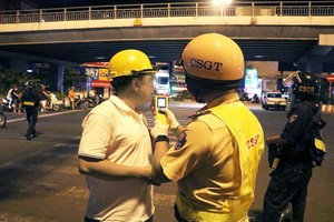 在社交隔離後，人們想聚一聚及喝個痛快的心態會引起交通安全隱患。