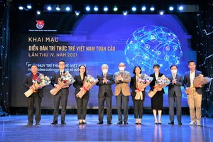 2021年第四屆全球越南青年精英論壇開幕式一景。（圖源：登海）