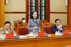 中央肅貪與防腐指委會所屬各成員出席對指委會跟進、指導的若干案件、事件處理工作 提意見的會議。