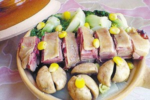 美味煲仔菜 臘鴨腿蘑菇什錦煲